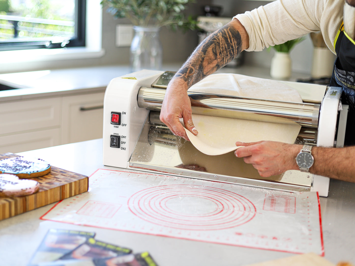 Laminadora de masa eléctrica: máquina para amasar de alta capacidad para pizza, pasteles y más, ideal para cocinas domésticas y comerciales