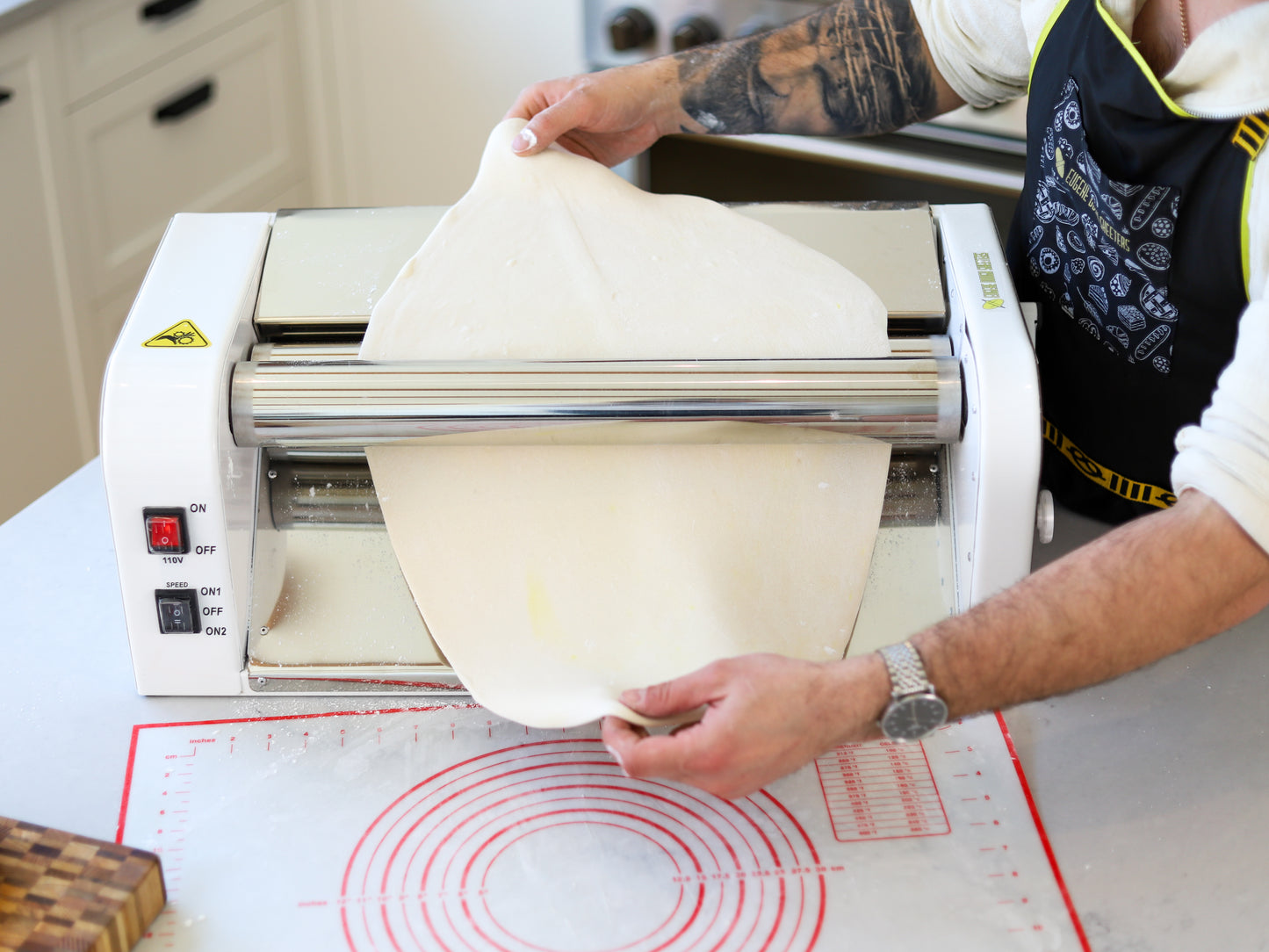 Laminadora de masa eléctrica: máquina para amasar de alta capacidad para pizza, pasteles y más, ideal para cocinas domésticas y comerciales