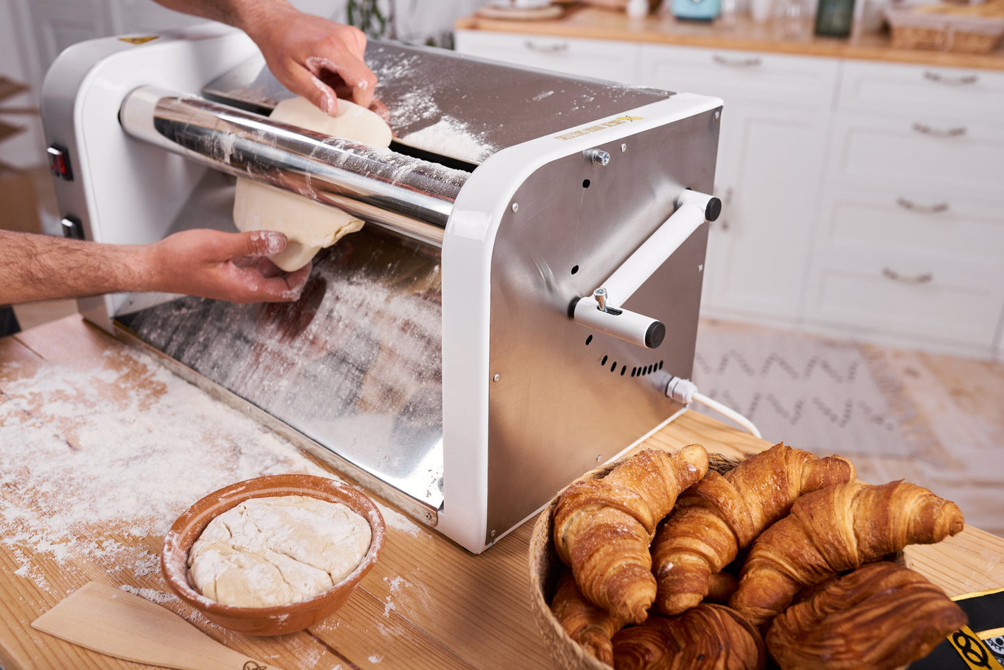 Electric Dough Sheeter – Compact, Professional-Grade Dough Roller for Home & Business Use